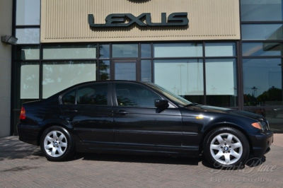 2003 BMW 325  i