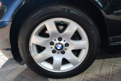 2003 BMW 325 i