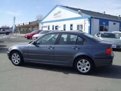 2003 BMW 325  xi