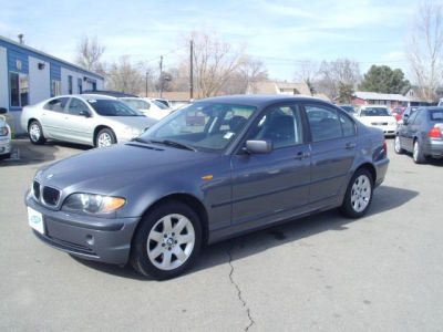 2003 BMW 325  xi
