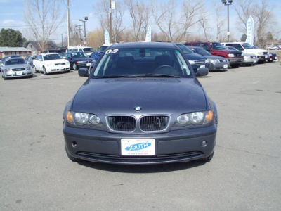 2003 BMW 325  xi