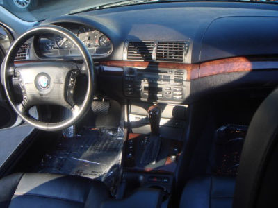 2005 BMW 325 xi
