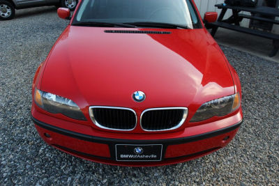 2003 BMW 325  i