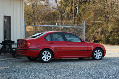 2003 BMW 325  i