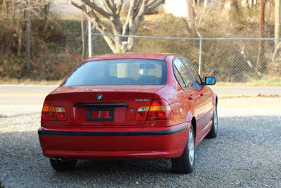 2003 BMW 325  i