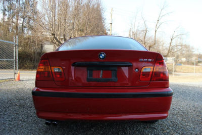 2003 BMW 325  i