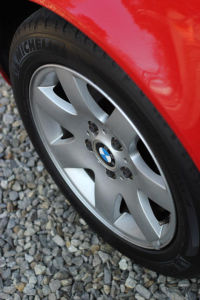 2003 BMW 325  i