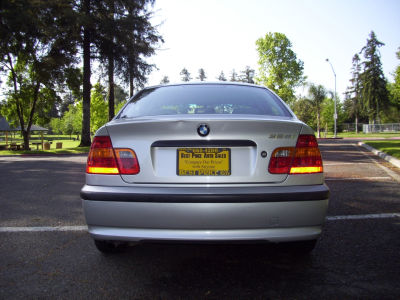 2002 BMW 325  i