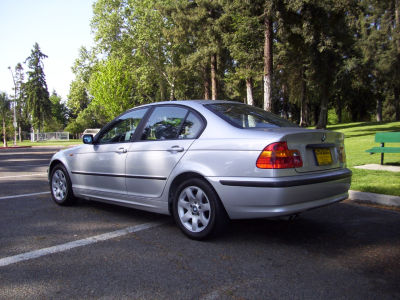 2002 BMW 325  i
