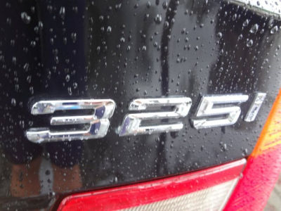 2003 BMW 325 iT