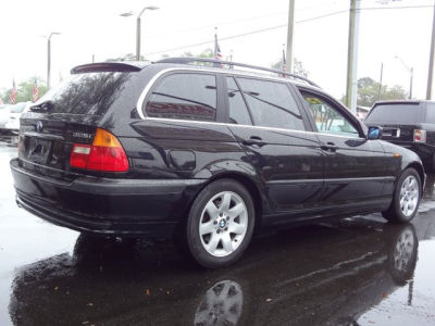 2003 BMW 325 iT