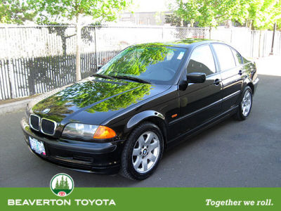 2001 BMW 325  i