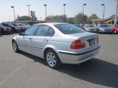 2003 BMW 325 xi