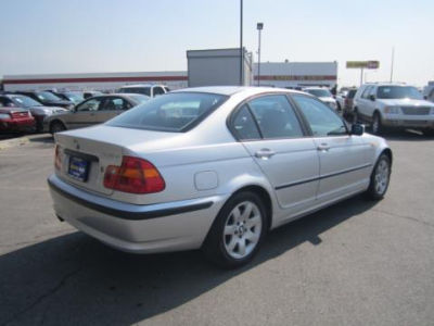 2003 BMW 325 xi
