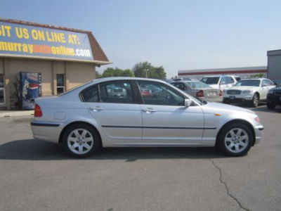 2003 BMW 325 xi
