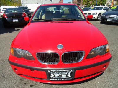 2004 BMW 325  i