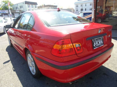 2004 BMW 325  i