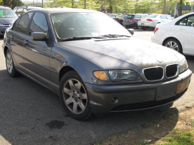 2002 BMW 325  i