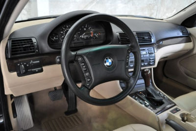 2003 BMW 325 xi