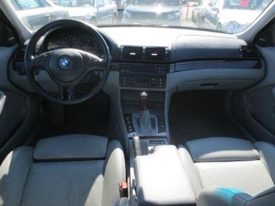2004 BMW 325 xi