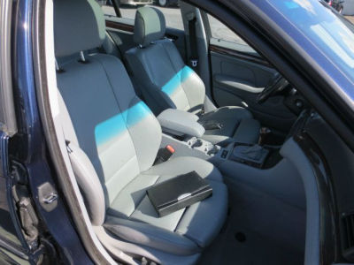 2004 BMW 325 xi