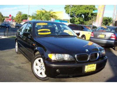 2002 BMW 325  i