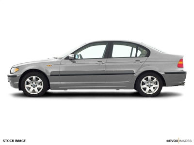 2003 BMW 325  xi