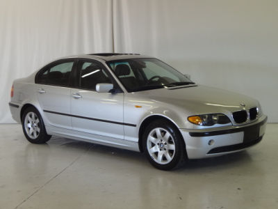 2005 BMW 325  i