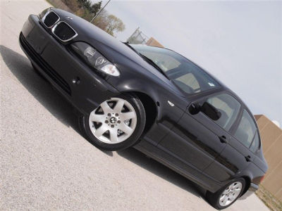 2003 BMW 325  i