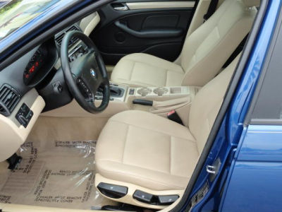 2001 BMW 325  i