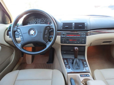 2003 BMW 325 i