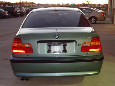 2005 BMW 325  i