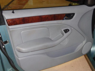 2005 BMW 325  i