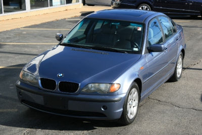 2002 BMW 325 i