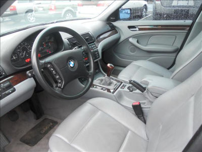 2002 BMW 325 xi