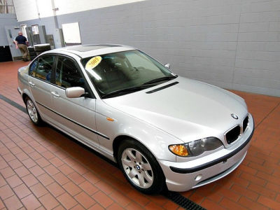 2005 BMW 325  i