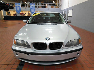 2005 BMW 325  i