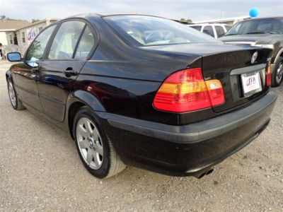 2003 BMW 325  i