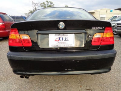 2003 BMW 325  i