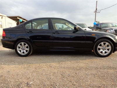 2003 BMW 325  i