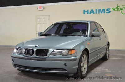 2005 BMW 325  i