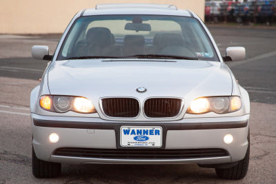 2003 BMW 325 i
