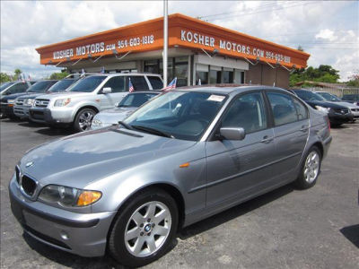 2004 BMW 325  i