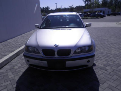 2004 BMW 325  i