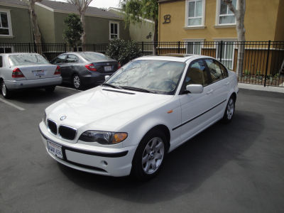2003 BMW 325  i