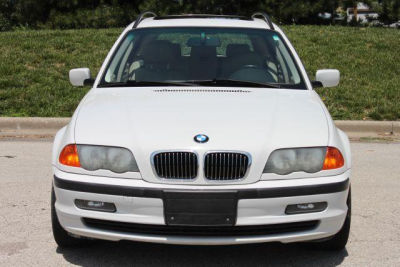 2001 BMW 325  i