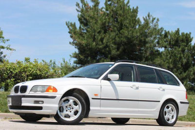 2001 BMW 325  i