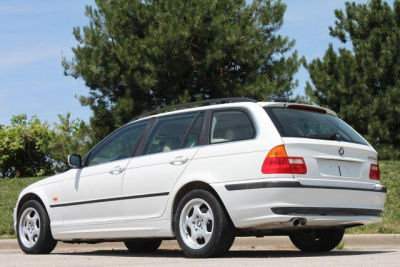 2001 BMW 325  i