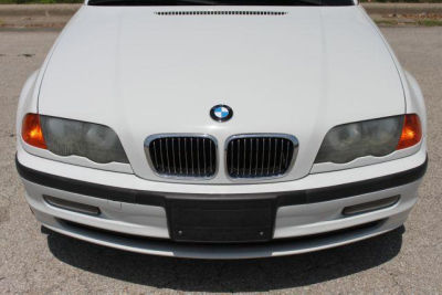 2001 BMW 325  i