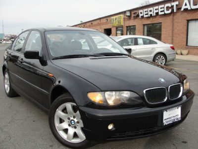 2004 BMW 325  xi